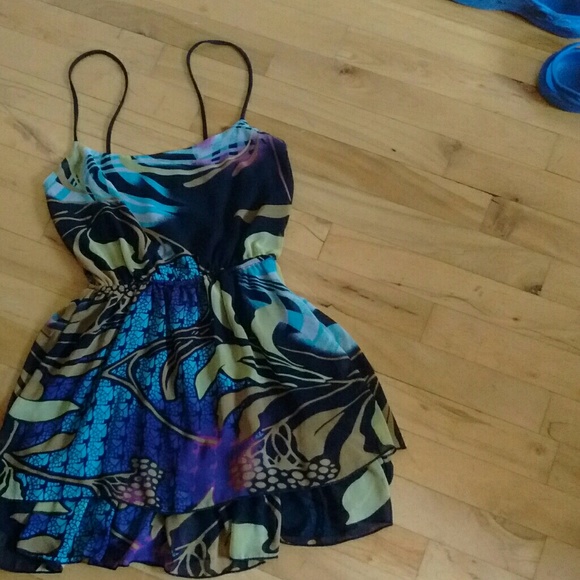 Dress - Picture 2 of 2